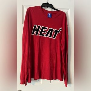 UNK NBA Blue Label Mens XXL T-shirt Miami Heat Basketball Felt Graphic Logo